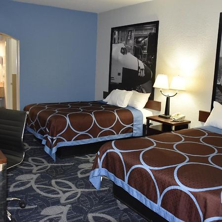 Super 8 By Wyndham Houston Hobby Airport South Hotel Екстериор снимка