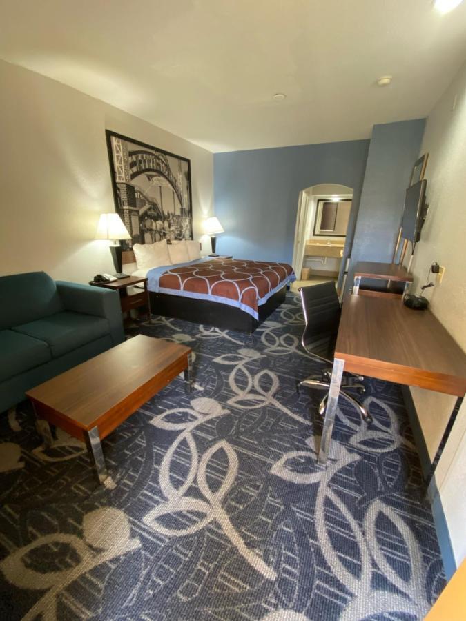 Super 8 By Wyndham Houston Hobby Airport South Hotel Екстериор снимка