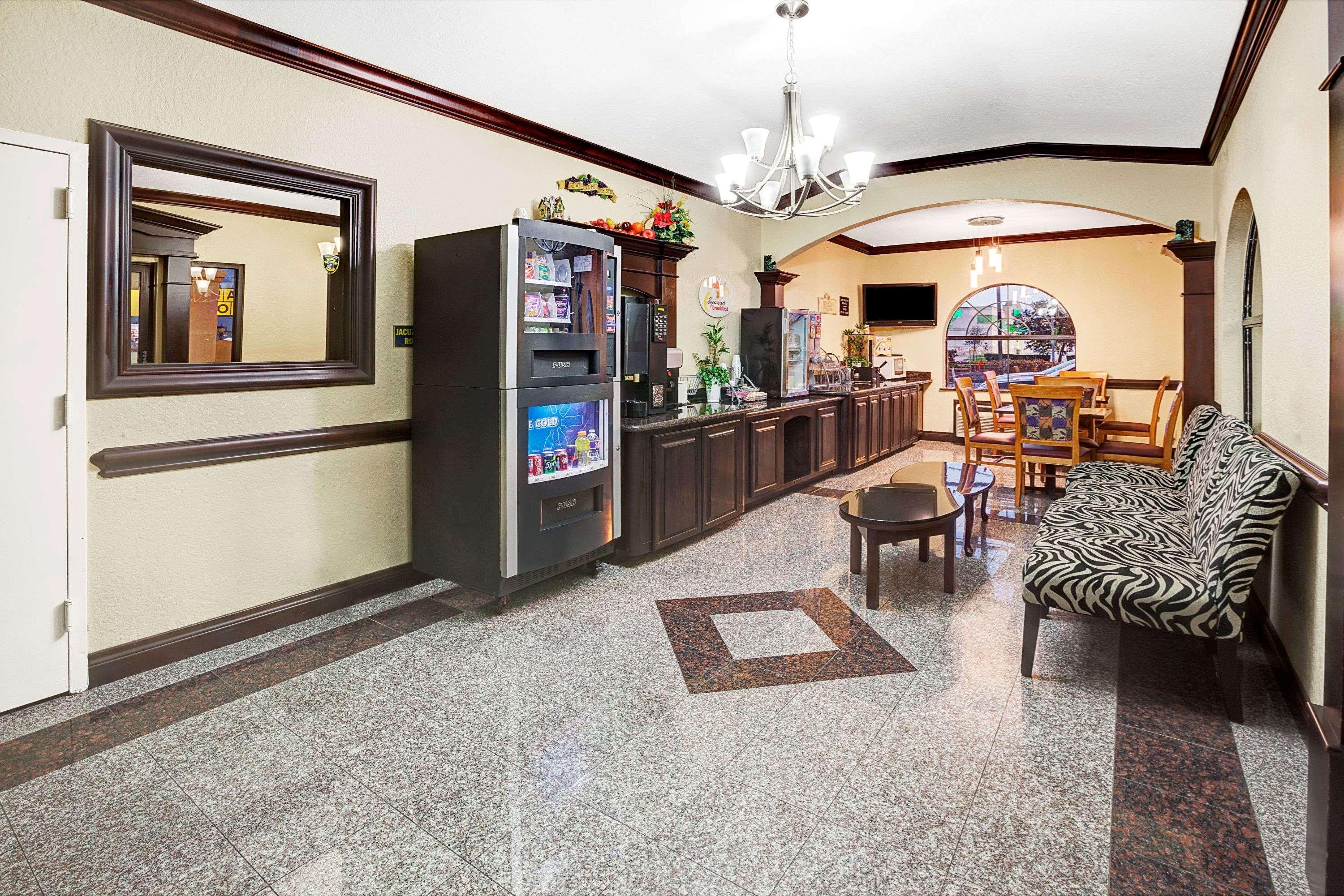 Super 8 By Wyndham Houston Hobby Airport South Hotel Екстериор снимка