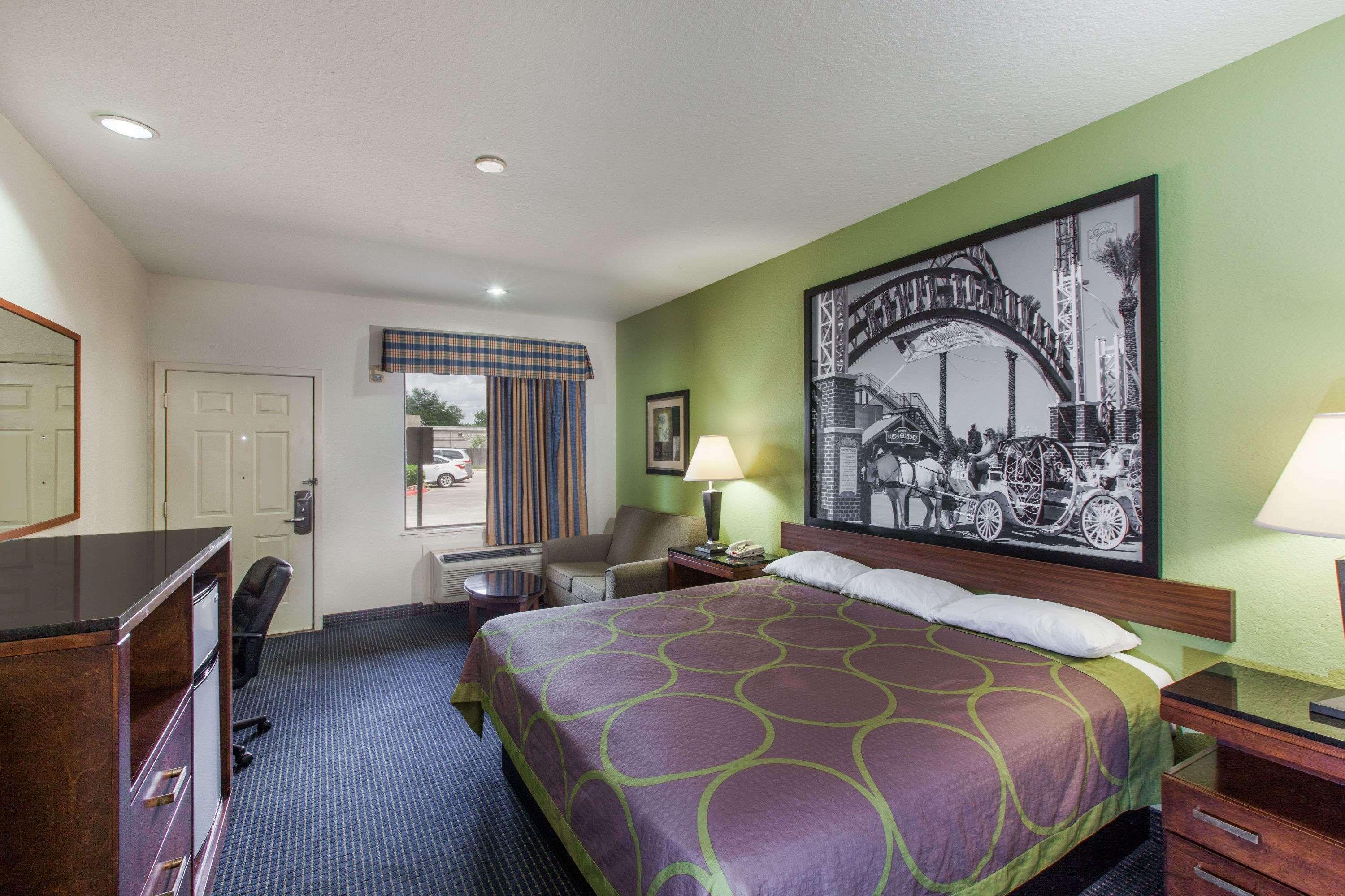 Super 8 By Wyndham Houston Hobby Airport South Hotel Екстериор снимка